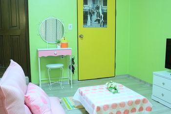 Kpopstarz - Caters To Women