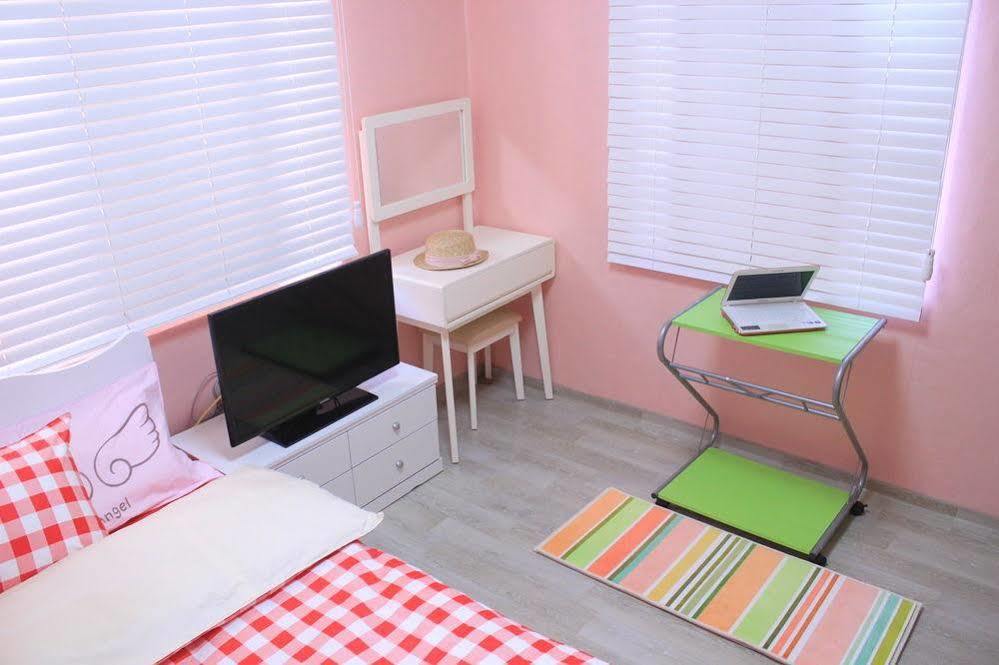 Kpopstarz - Caters To Women Hotel